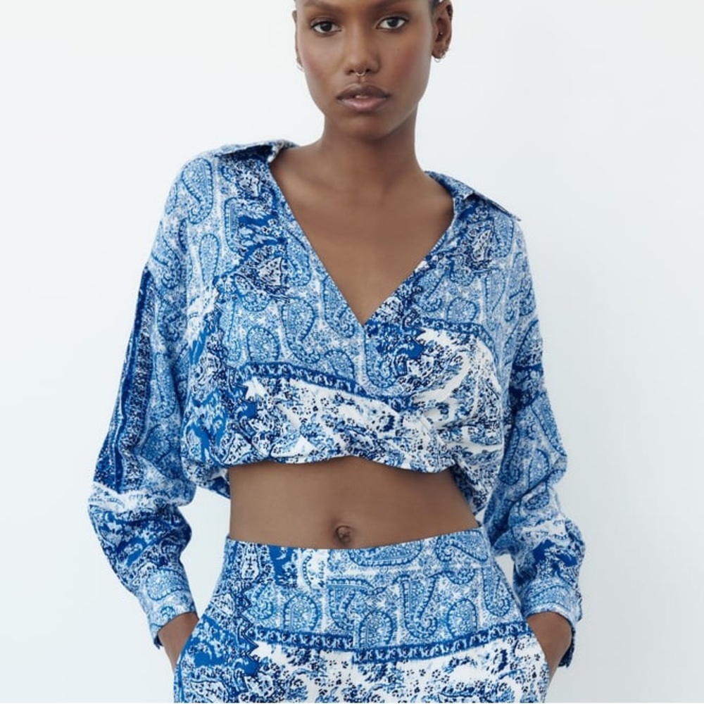 Zara NWT Women’s Cropped Print Top Blue Size S